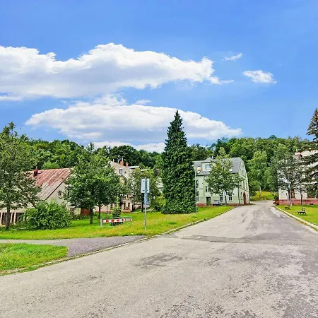 Lavish Near Area In